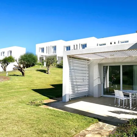 Isa-residence With Swimming-pool In Near The Famous La Pelosa-beach 3* Stintino