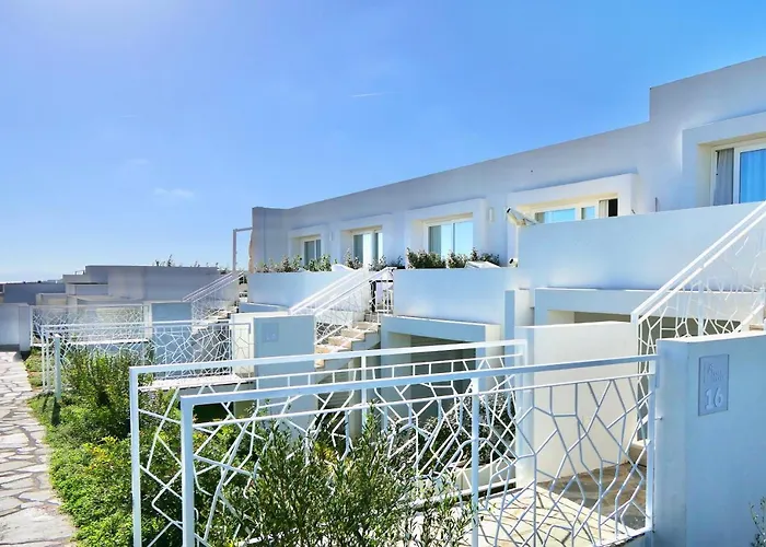 Isa-residence With Swimming-pool In Near The Famous La Pelosa-beach