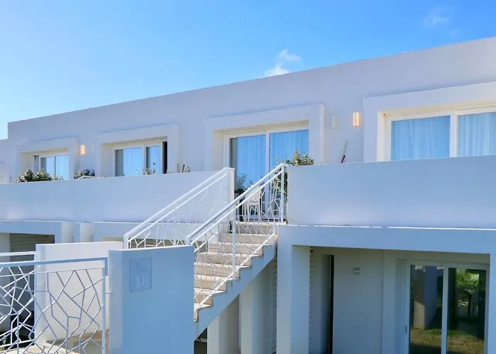 Isa-residence With Swimming-pool In Near The Famous La Pelosa-beach Aparthotel Stintino