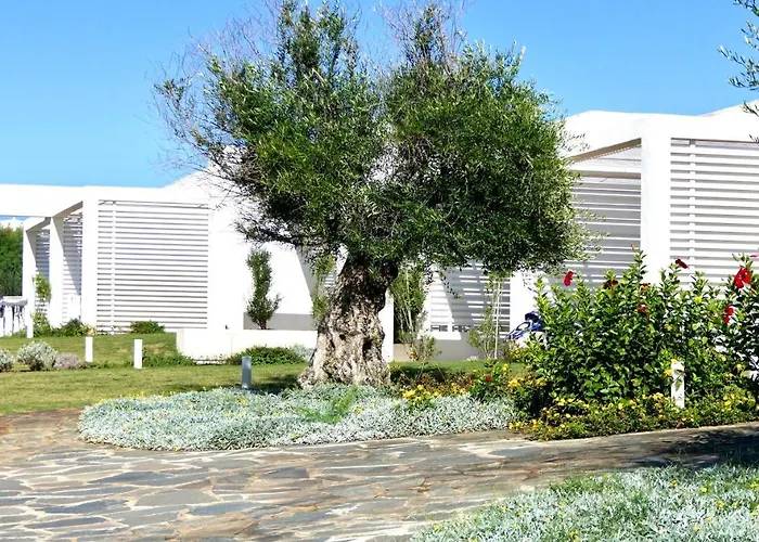 Aparthotel Isa-residence With Swimming-pool In Near The Famous La Pelosa-beach Stintino
