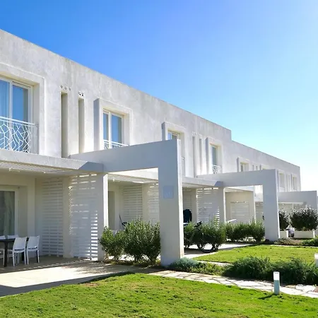 Isa-residence With Swimming-pool In Near The Famous La Pelosa-beach アパートホテル スティンティーノ