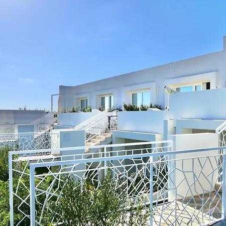 Isa-residence With Swimming-pool In Near The Famous La Pelosa-beach