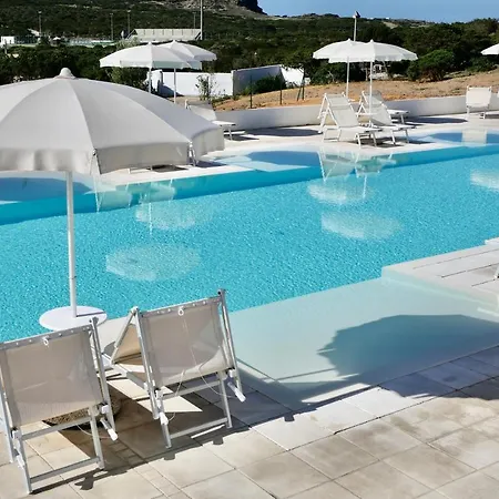 Aparthotel Isa-residence With Swimming-pool In Near The Famous La Pelosa-beach Stintino