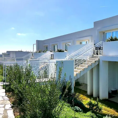 Isa-residence With Swimming-pool In Near The Famous La Pelosa-beach