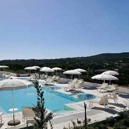 Aparthotel Isa-residence With Swimming-pool In Near The Famous La Pelosa-beach *